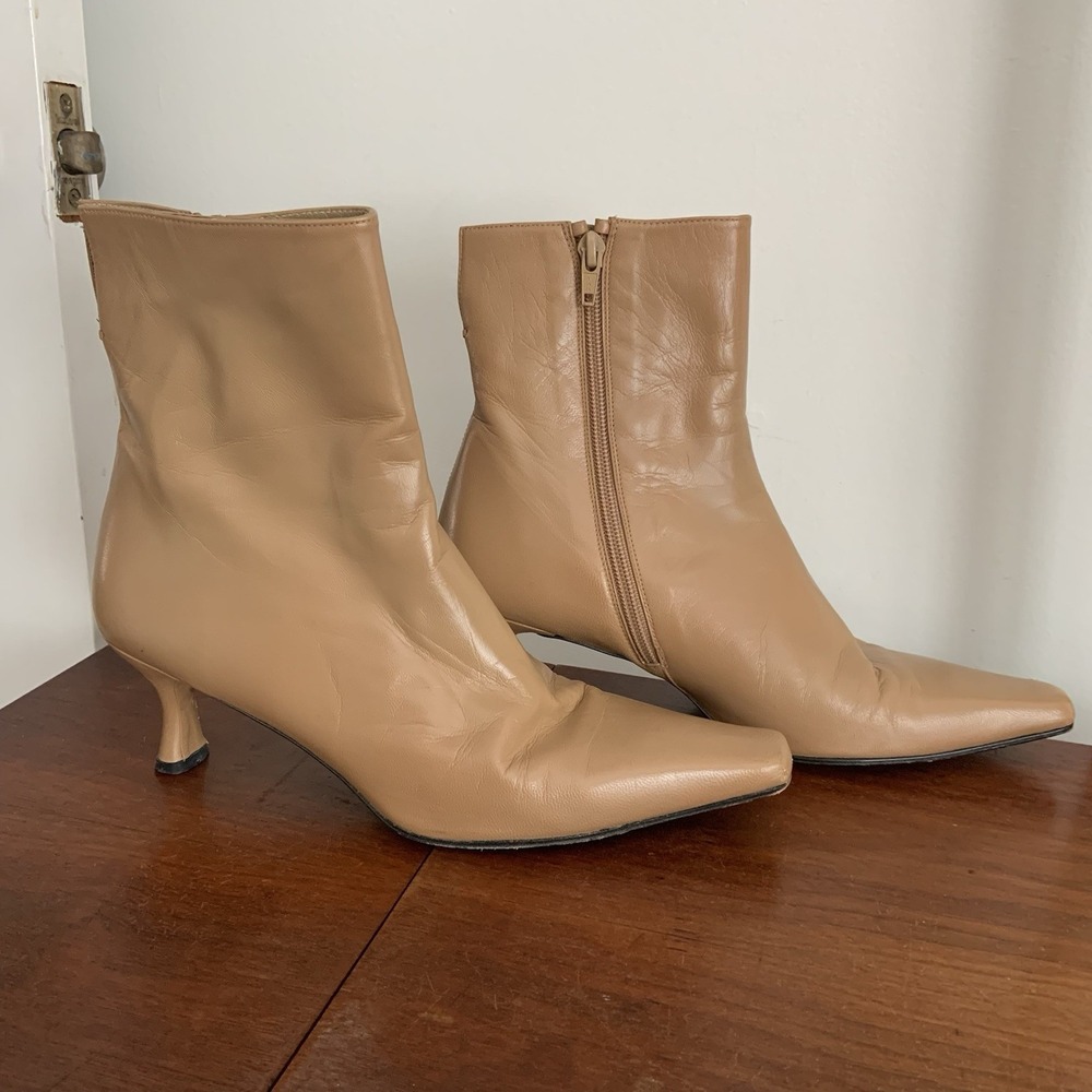 Stuart Weitzman Slim Square Pointed Toe Tan Nude Beige Leather women sz 7.5